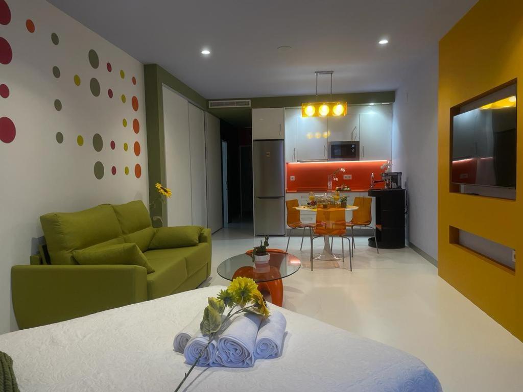Lahola Glam Suites توريمولينوس المظهر الخارجي الصورة