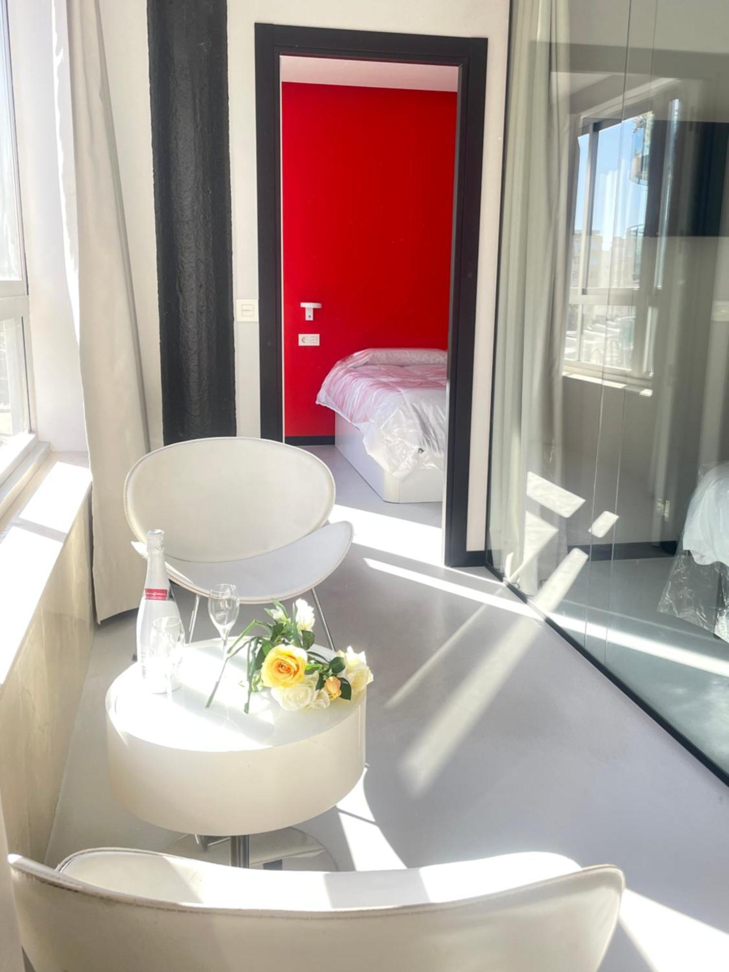 Lahola Glam Suites توريمولينوس المظهر الخارجي الصورة