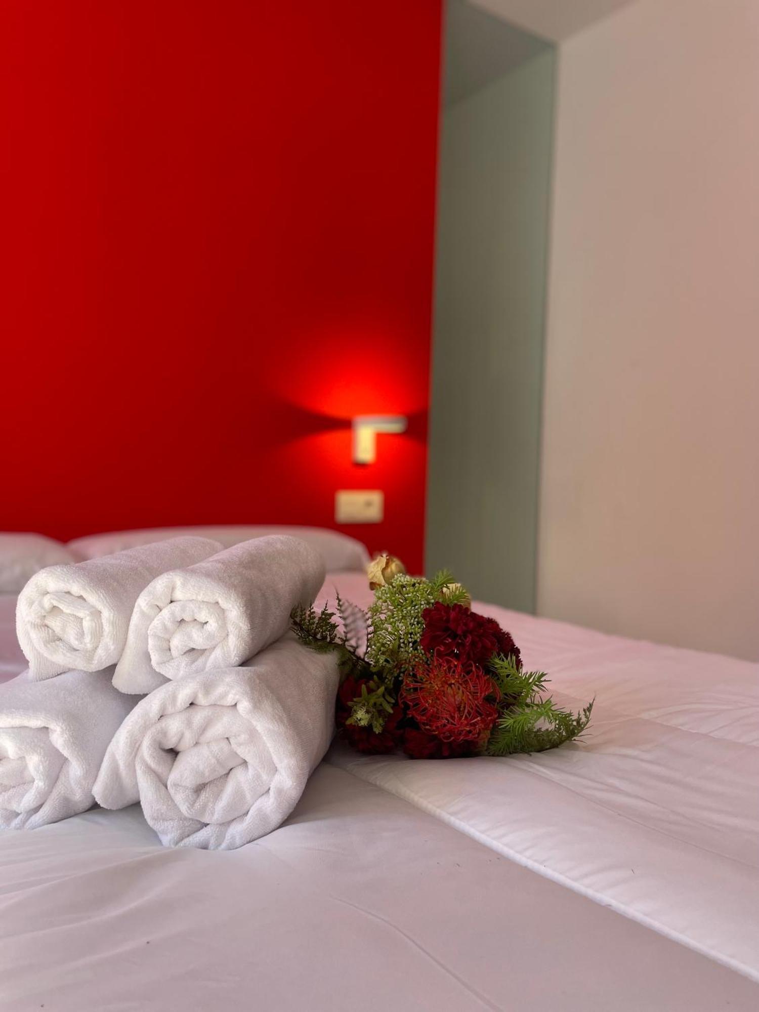 Lahola Glam Suites توريمولينوس المظهر الخارجي الصورة