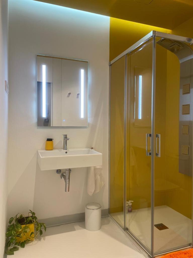 Lahola Glam Suites توريمولينوس الغرفة الصورة